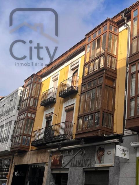 Piso de 119 m<sup style='color: #FFF;'>2</sup> con 4 habitaciones y 2 baños en Palencia.
