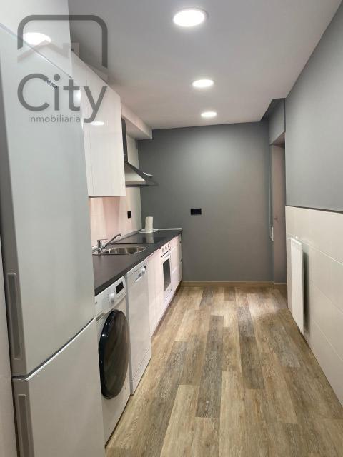 Piso de 120 m<sup style='color: #FFF;'>2</sup> con 3 habitaciones y 2 baños en Palencia.