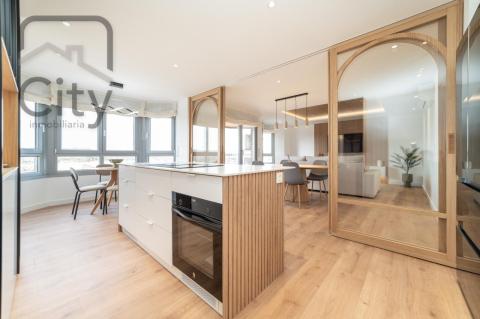 Piso de 152 m<sup style='color: #FFF;'>2</sup> con 4 habitaciones y 2 baños en Palencia.