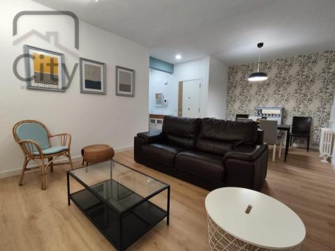 Piso de 110 m<sup style='color: #FFF;'>2</sup> con 3 habitaciones y 2 baños en Palencia.